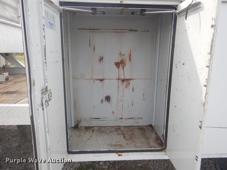 image for item HT9456 2012 Peterbilt 337  utility / service truck