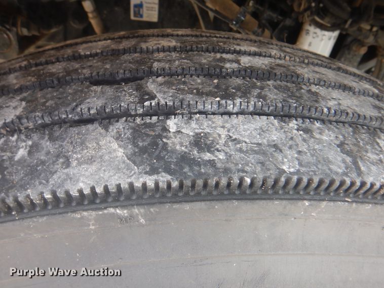 image for item HT9456 2012 Peterbilt 337  utility / service truck