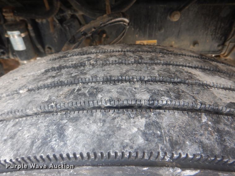 image for item HT9456 2012 Peterbilt 337  utility / service truck