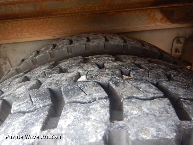 image for item HT9456 2012 Peterbilt 337  utility / service truck