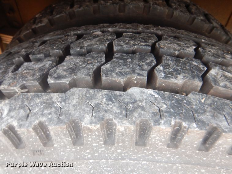 image for item HT9456 2012 Peterbilt 337  utility / service truck