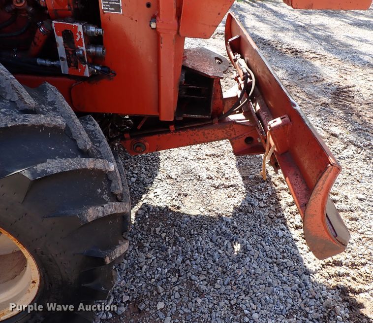 image for item IC9524 1996 Ditch Witch 7610  trencher