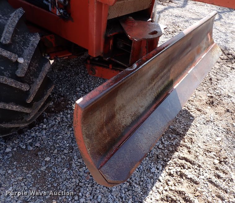 image for item IC9524 1996 Ditch Witch 7610  trencher