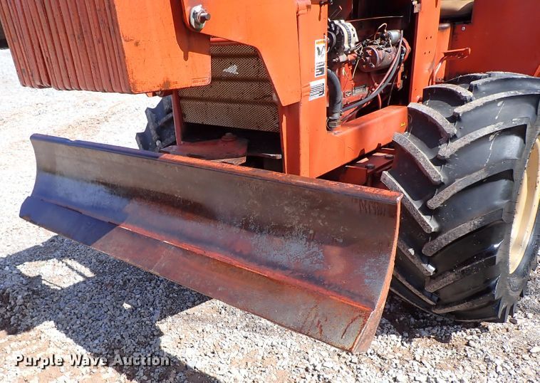 image for item IC9524 1996 Ditch Witch 7610  trencher
