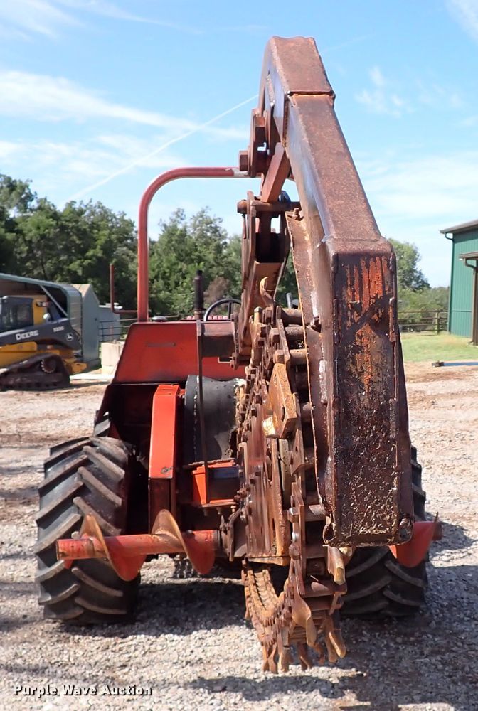image for item IC9524 1996 Ditch Witch 7610  trencher