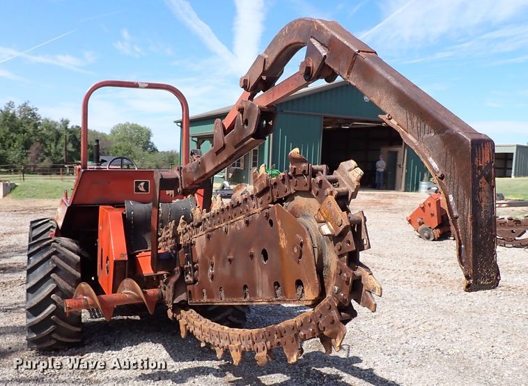 image for item IC9524 1996 Ditch Witch 7610  trencher