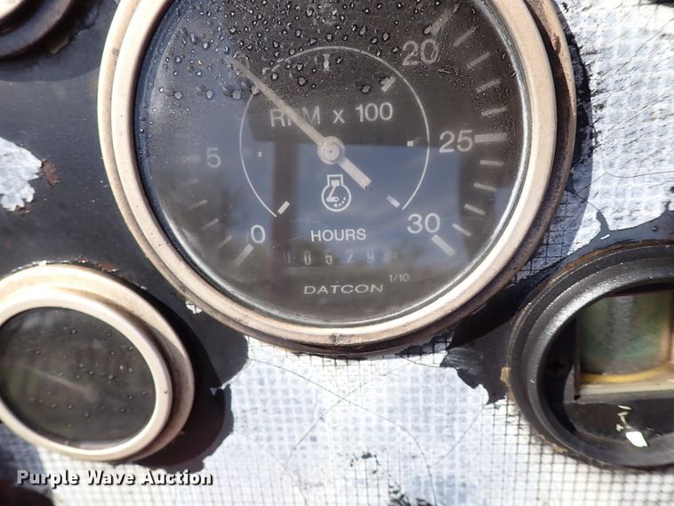 image for item IC9524 1996 Ditch Witch 7610  trencher