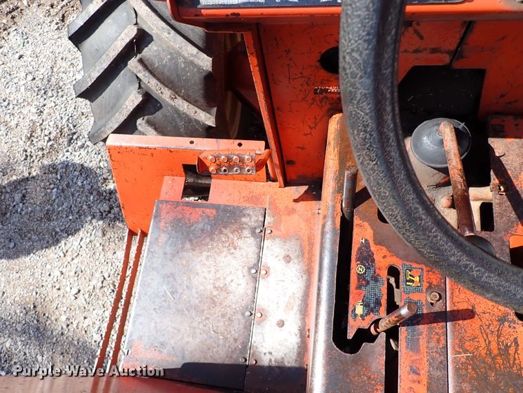 image for item IC9524 1996 Ditch Witch 7610  trencher