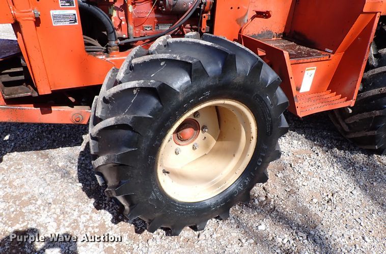 image for item IC9524 1996 Ditch Witch 7610  trencher