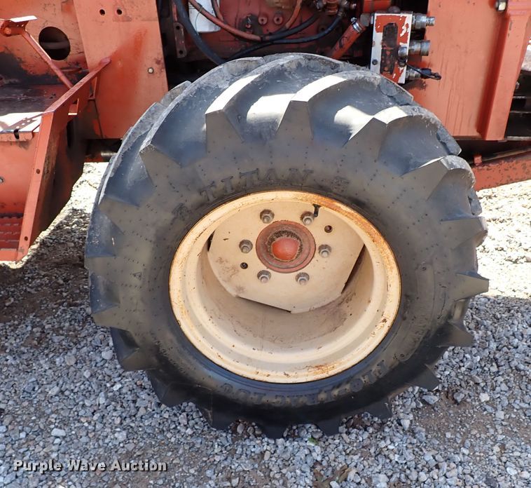 image for item IC9524 1996 Ditch Witch 7610  trencher