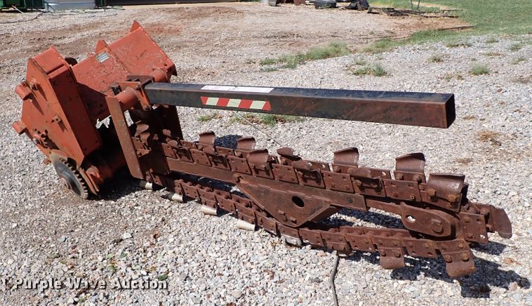 image for item IC9524 1996 Ditch Witch 7610  trencher