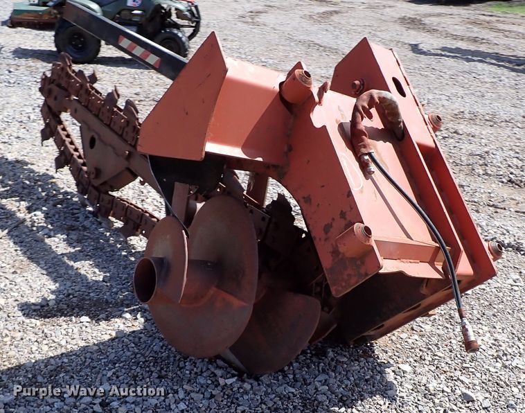 image for item IC9524 1996 Ditch Witch 7610  trencher