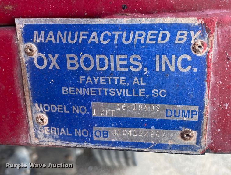 image for item IF9257 2005 International 7600  dump truck