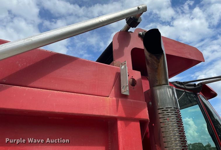 image for item IF9257 2005 International 7600  dump truck