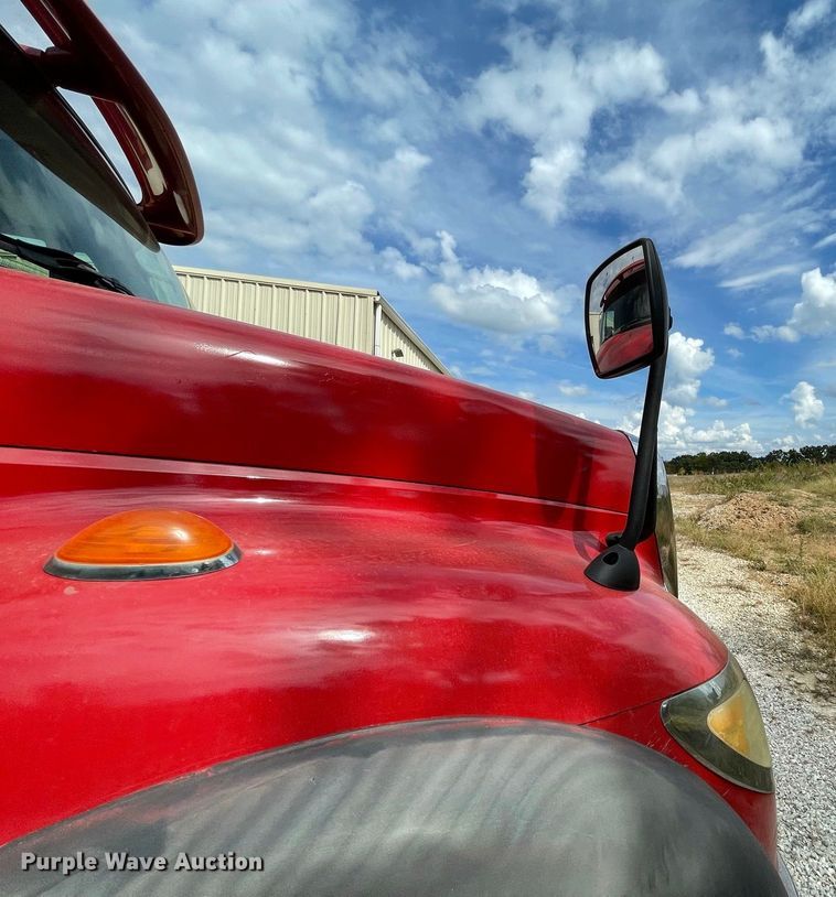 image for item IF9257 2005 International 7600  dump truck