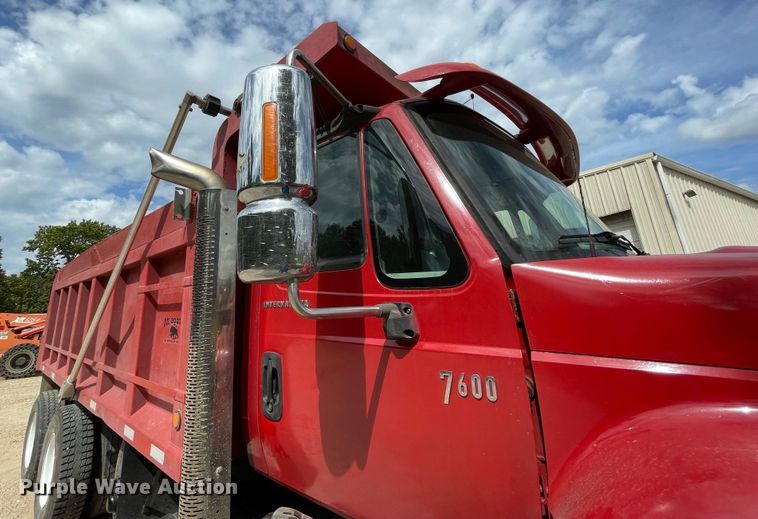 image for item IF9257 2005 International 7600  dump truck