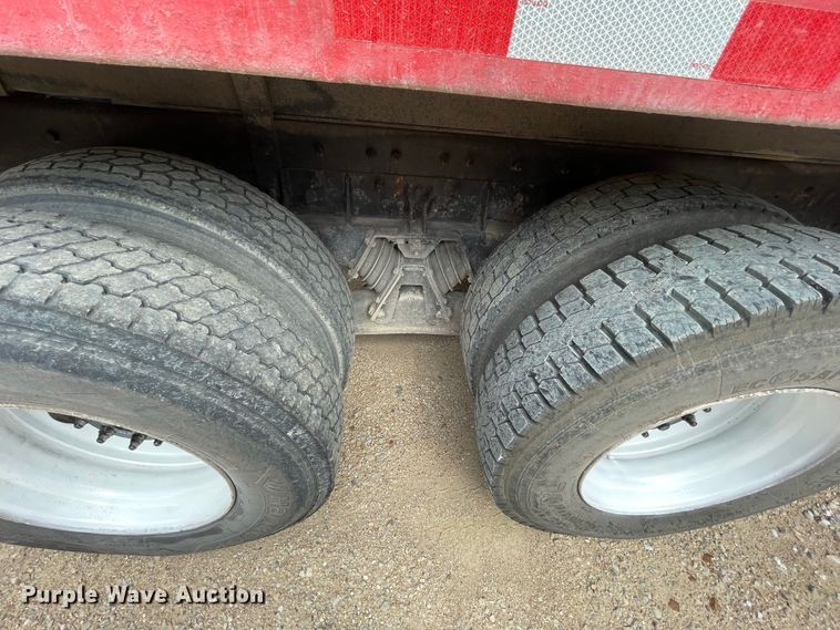 image for item IF9257 2005 International 7600  dump truck