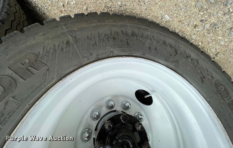 image for item IF9257 2005 International 7600  dump truck