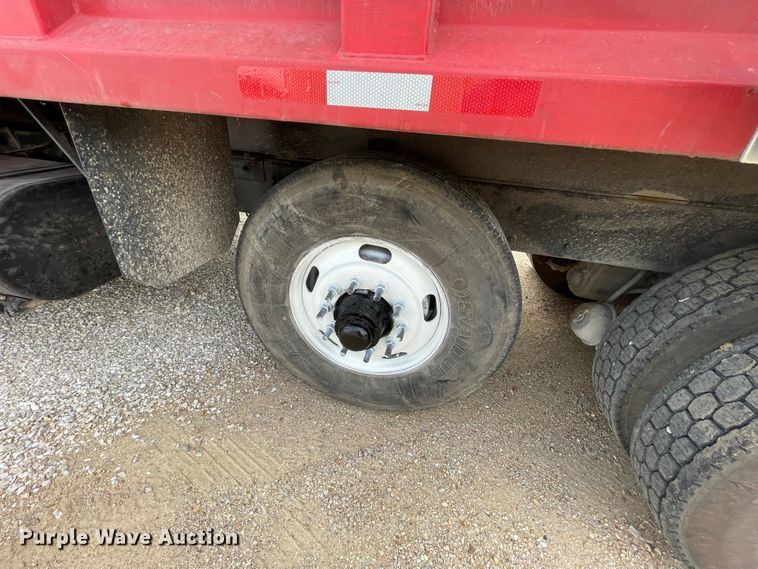 image for item IF9257 2005 International 7600  dump truck