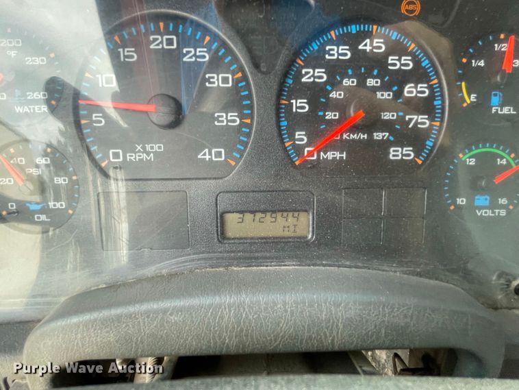 image for item IF9257 2005 International 7600  dump truck