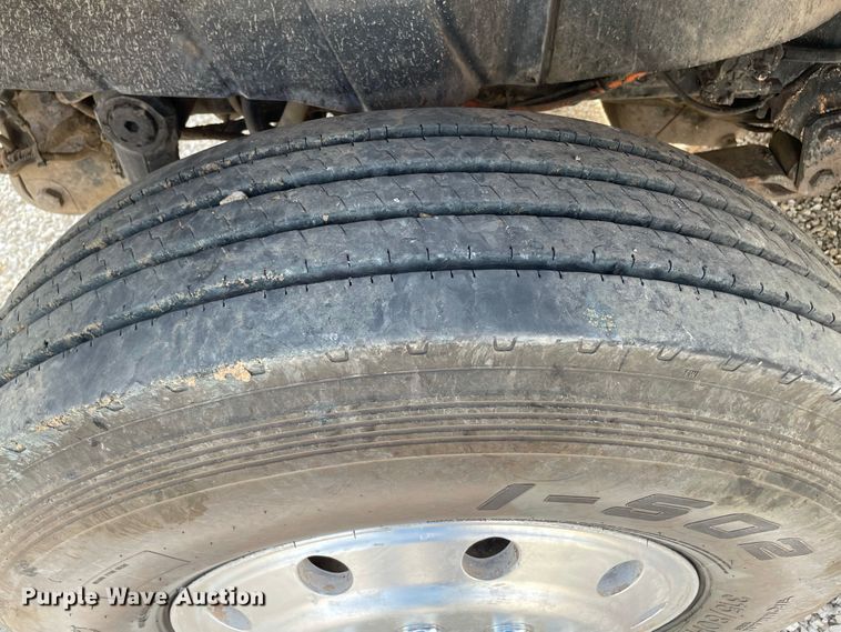 image for item IF9257 2005 International 7600  dump truck