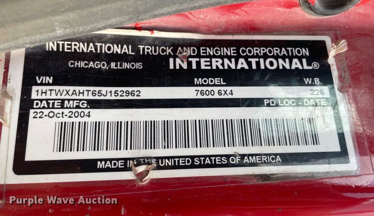 image for item IF9257 2005 International 7600  dump truck