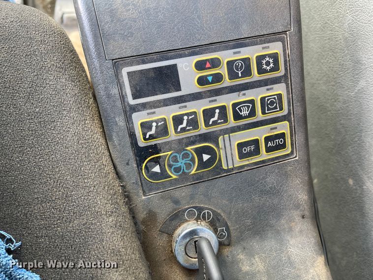 image for item IK9531 2005 Volvo EC210B LC  excavator