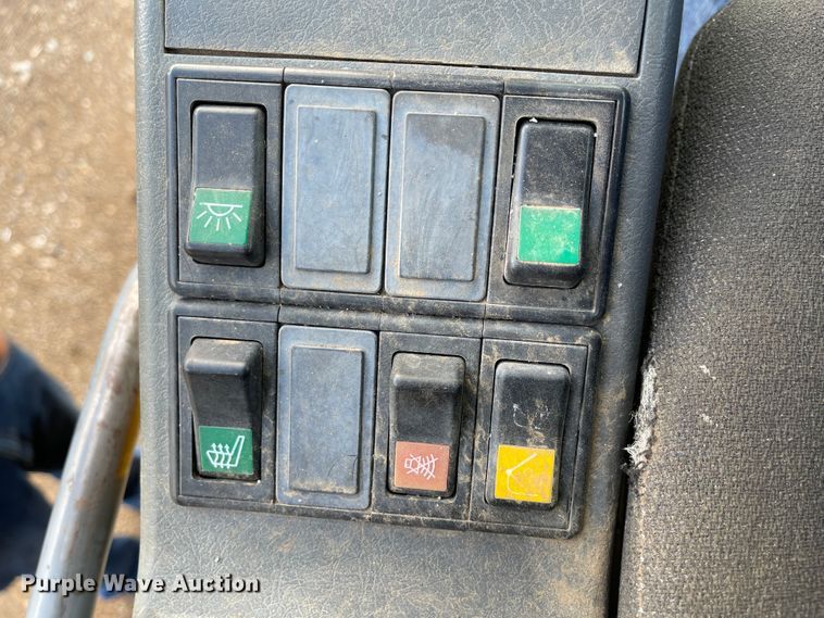 image for item IK9531 2005 Volvo EC210B LC  excavator