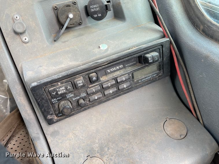 image for item IK9531 2005 Volvo EC210B LC  excavator