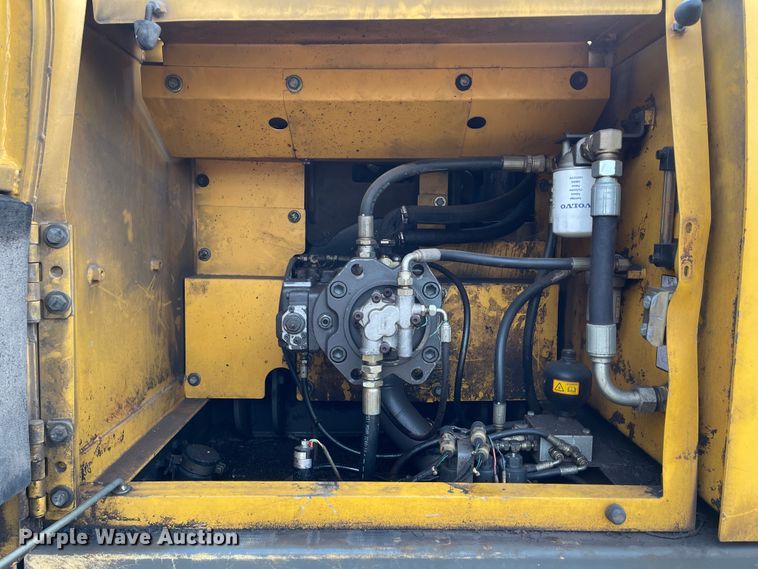 image for item IK9531 2005 Volvo EC210B LC  excavator