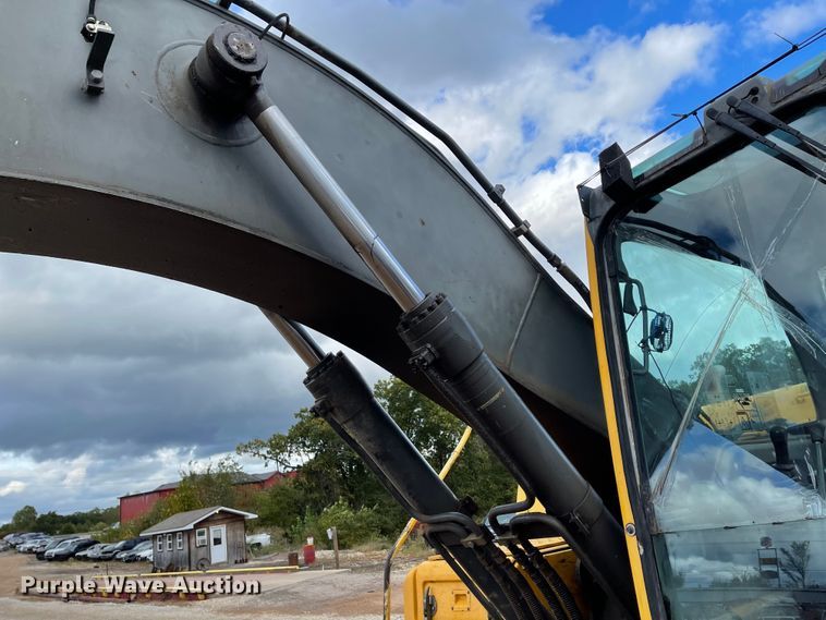 image for item IK9531 2005 Volvo EC210B LC  excavator