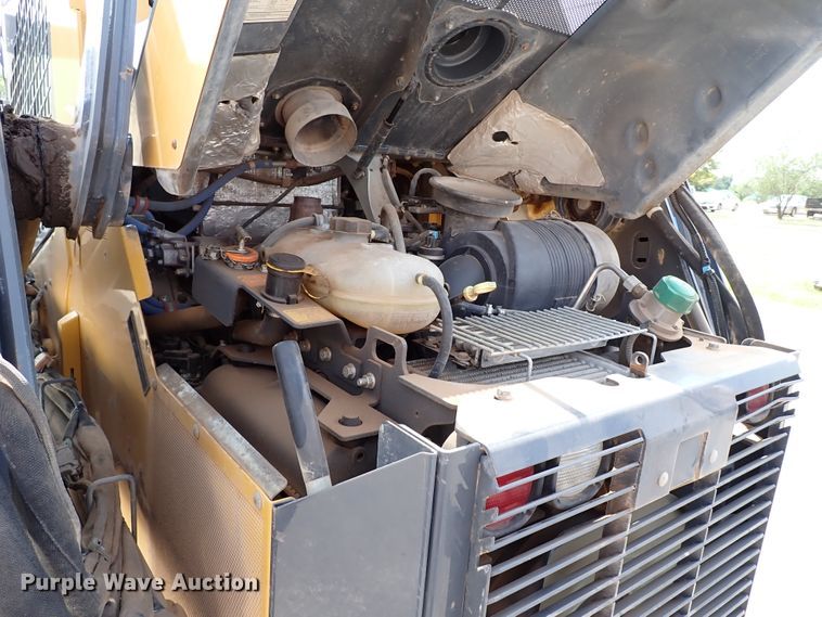 image for item IN9659 2017 John Deere 333G  tracked skid steer loader