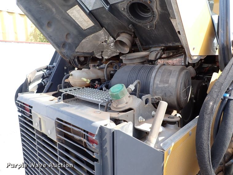 image for item IN9659 2017 John Deere 333G  tracked skid steer loader