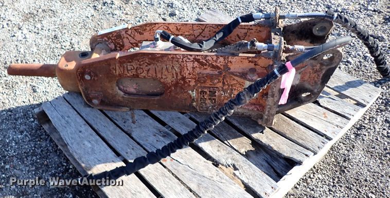 image for item IN9737 NPK E-203 breaker