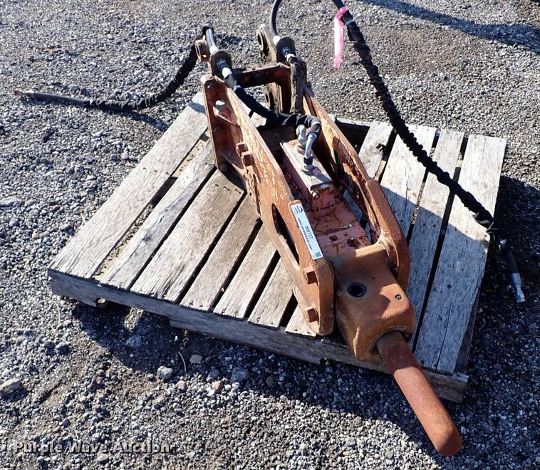 image for item IN9737 NPK E-203 breaker