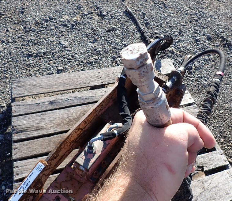 image for item IN9737 NPK E-203 breaker