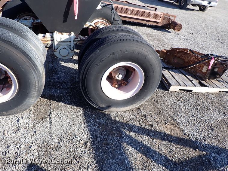 image for item IN9738 Tandem axles