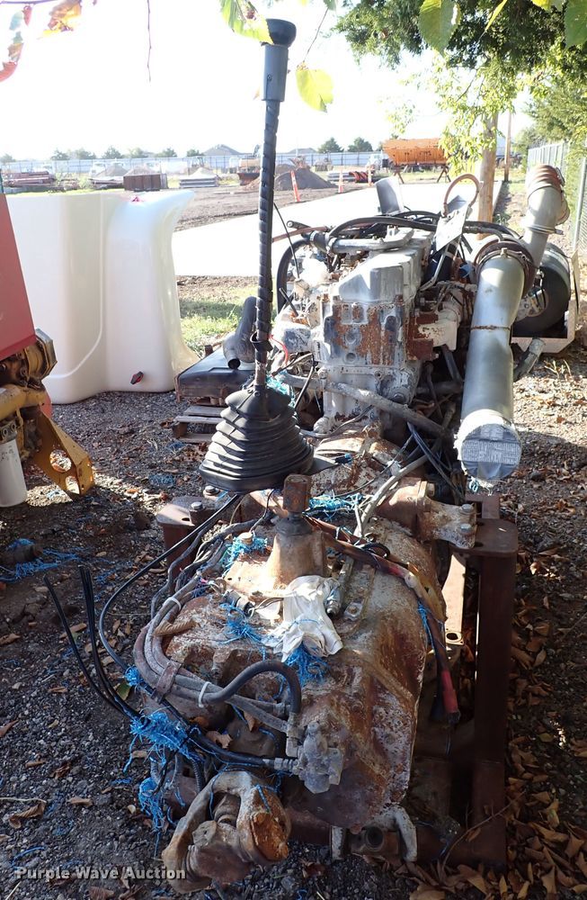 image for item IN9744 Mack E7-350  engine