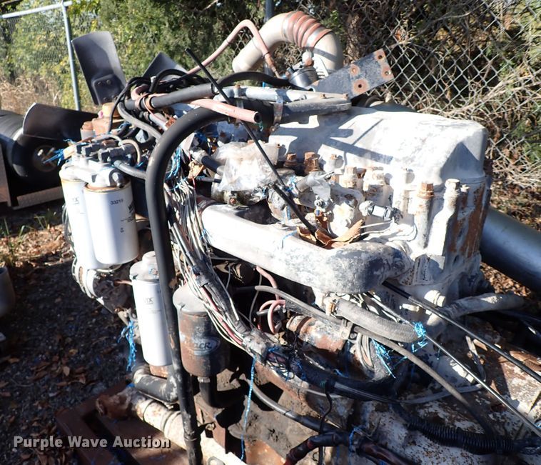 image for item IN9744 Mack E7-350  engine