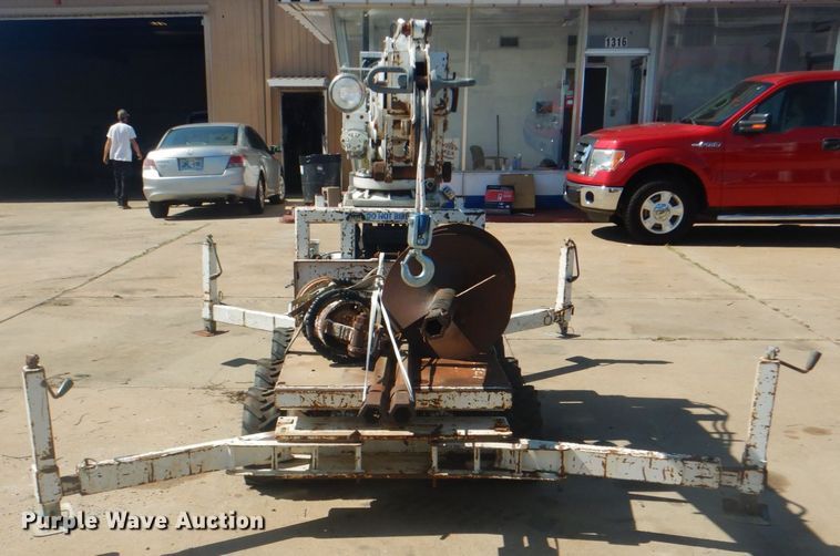 image for item IR9197 1996 SDP EZ Hauler  mini digger derrick