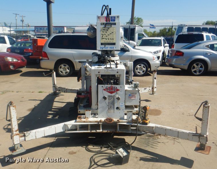 image for item IR9197 1996 SDP EZ Hauler  mini digger derrick