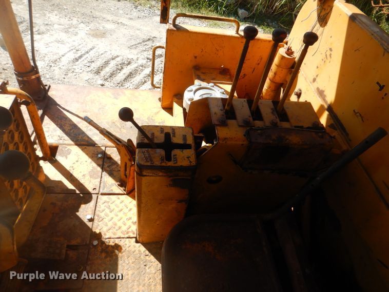 image for item IR9218 Allis-Chalmers HD16  dozer
