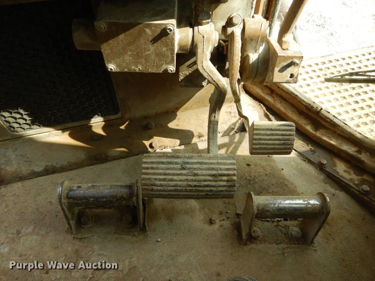 image for item JG9018 1990 Caterpillar D8N  dozer