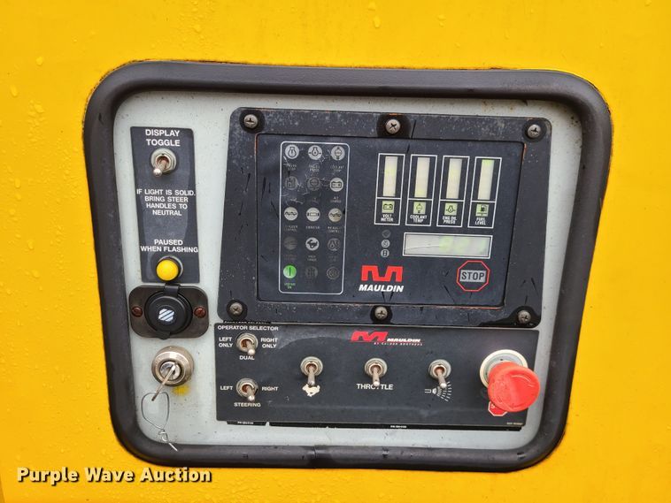 image for item JG9297 2005 Mauldin 1750-C  paver