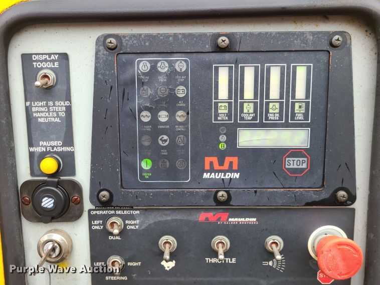 image for item JG9297 2005 Mauldin 1750-C  paver