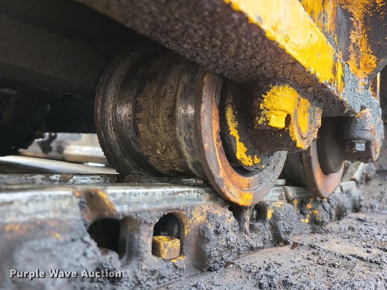 image for item JG9297 2005 Mauldin 1750-C  paver