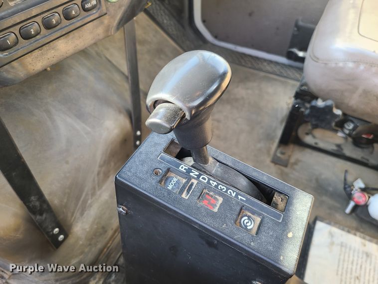 image for item JG9305 2005 Sterling LT7500  fuel / lube truck