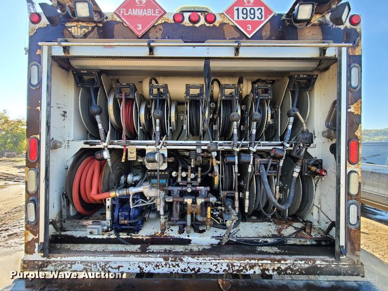 image for item JG9305 2005 Sterling LT7500  fuel / lube truck