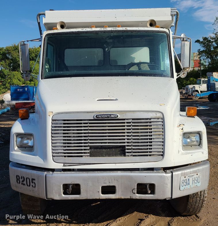 image for item JG9307 1998 Freightliner FL80  dump truck