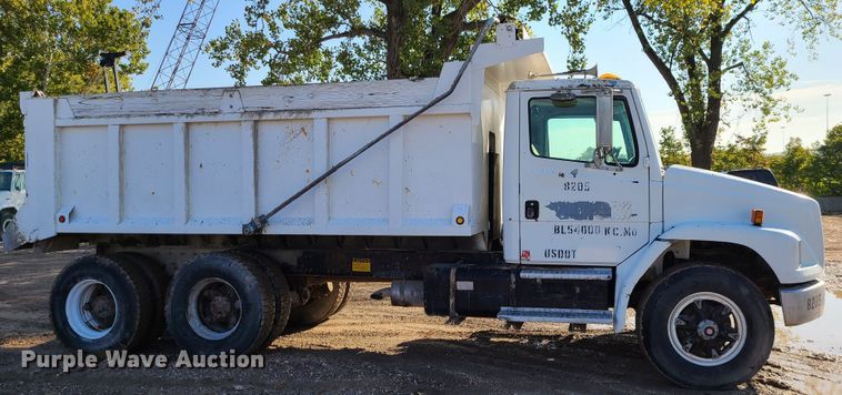 image for item JG9307 1998 Freightliner FL80  dump truck